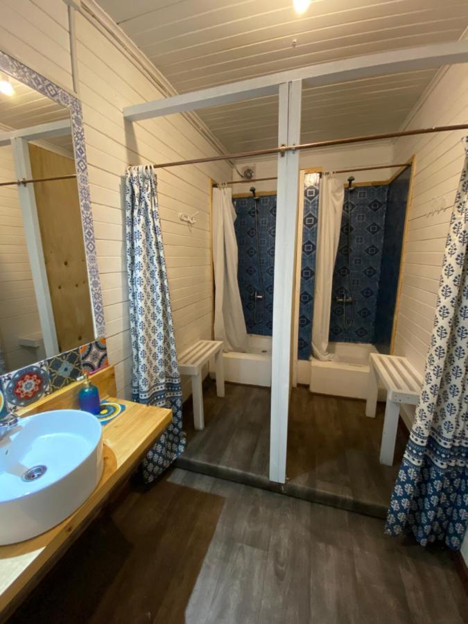 La Guapa Hostel ปูแอร์โตบารัส ภายนอก รูปภาพ