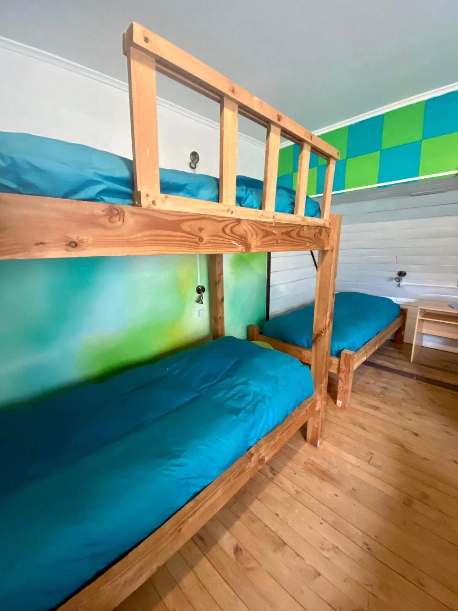 La Guapa Hostel ปูแอร์โตบารัส ภายนอก รูปภาพ